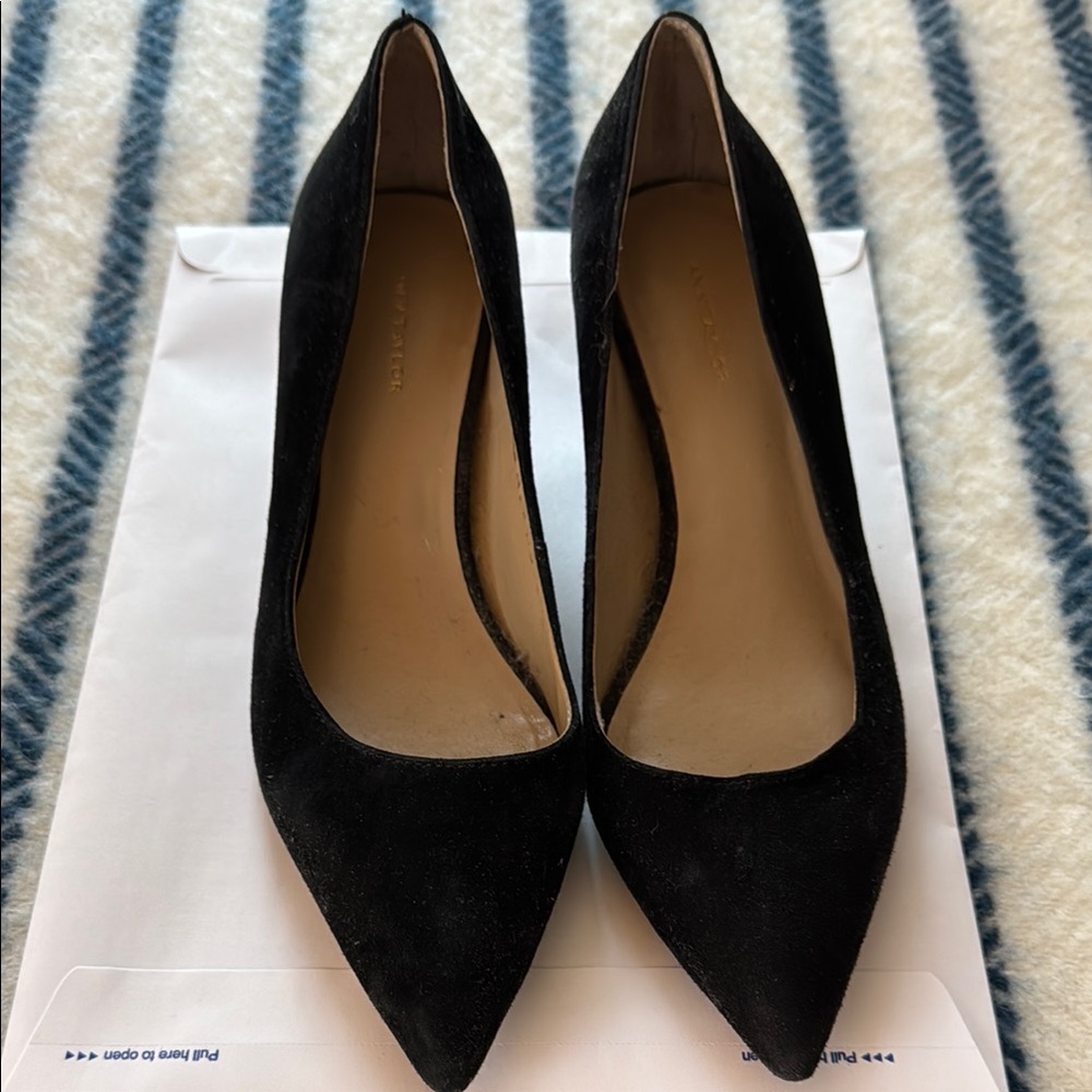 Elegant Black Suede Women's Pumps